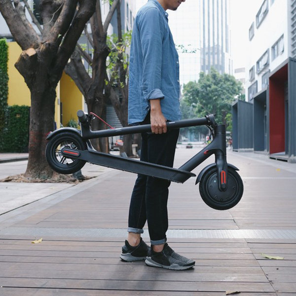 xiaomi mi electric scooter 2 skladem elektrokoloběžka elektrická koloběžka istage xiaomi market mijia elektro vozítko segway istage xioami market